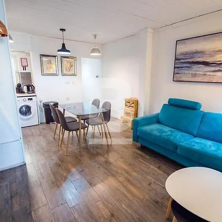Azure Escape - St Julian's Apartment