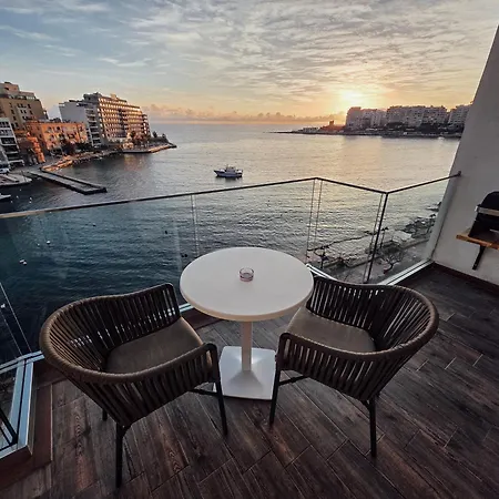 Azure Escape - St Julian's Apartment Saint Julian's