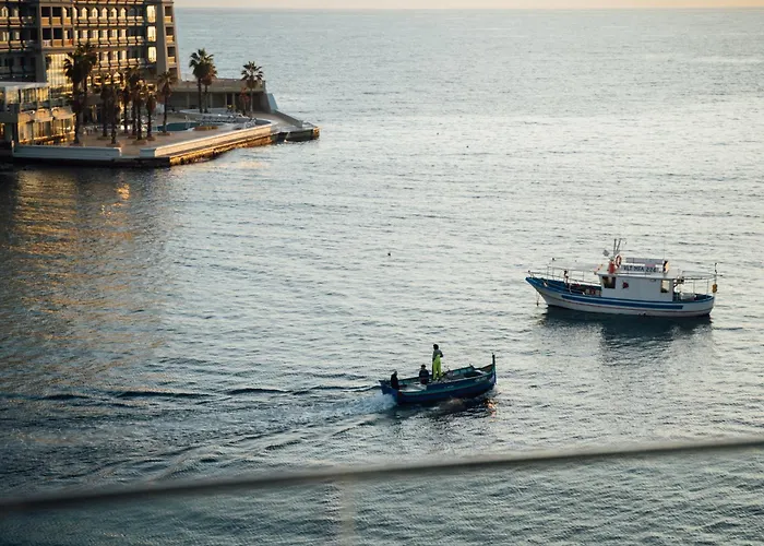 Azure Escape - St Julian's Apartmán *